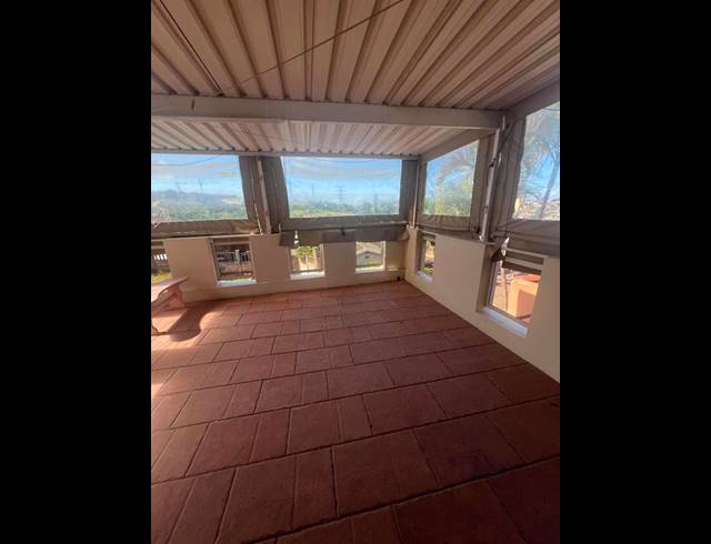 4 BEDROOM HOUSE FOR SALE IN NEWLANDS WEST